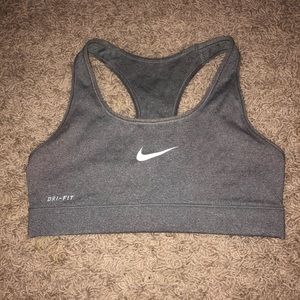 gray nike sports bra size xs